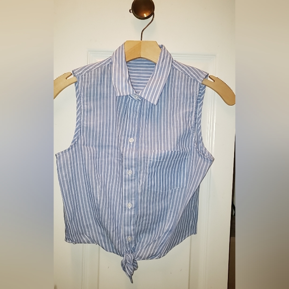 Crop Knotted Stripped Cotton Top